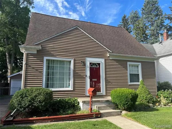 213 Robertson Street, Mount Clemens, MI 48043 2244