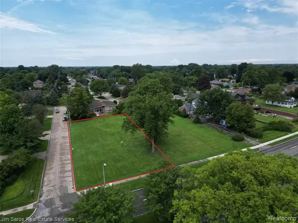 Grosse Pointe Shores, MI 48236 1754,745 Lake Shore Road