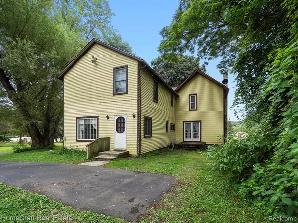 Redford, MI 48240 2362,26830 W 6 MILE Road