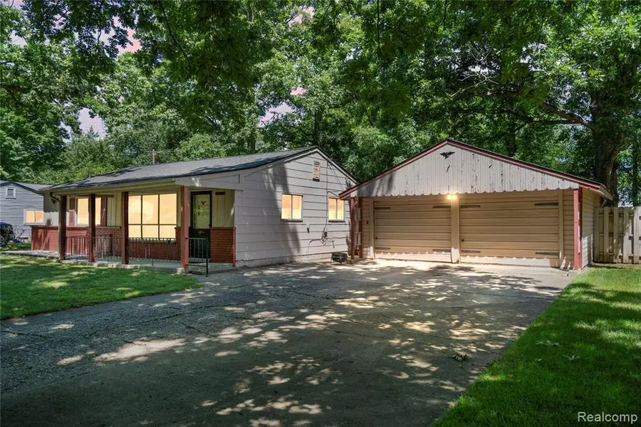 4030 Letart Avenue, Waterford, MI 48329 2028