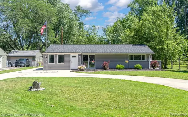West Bloomfield, MI 48324 1756,2602 Penna Drive