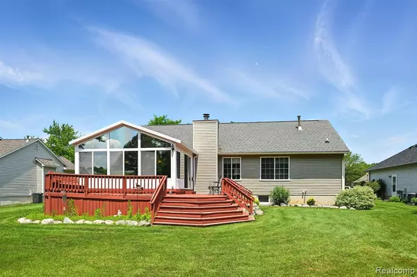 Grand Blanc, MI 48439 1384,593 Layman Creek Circle