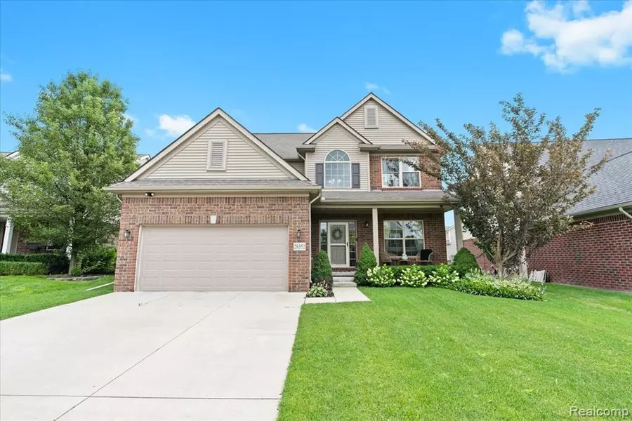 28352 Oakmonte Circle, New Hudson, MI 48165