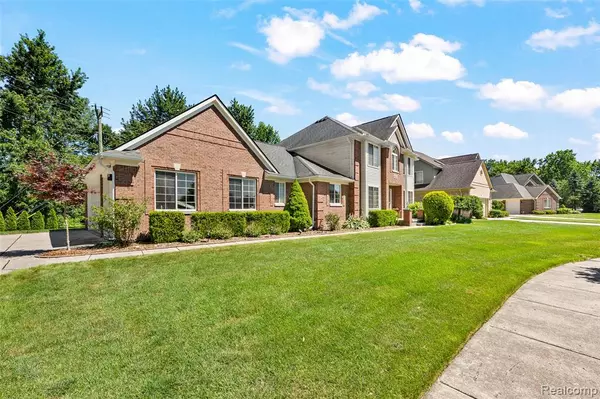 Troy, MI 48085 4823,4222 Tallman Drive