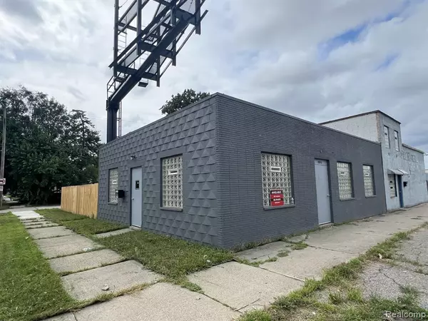 Hazel Park, MI 48030 1907,22707 DEQUINDRE Road