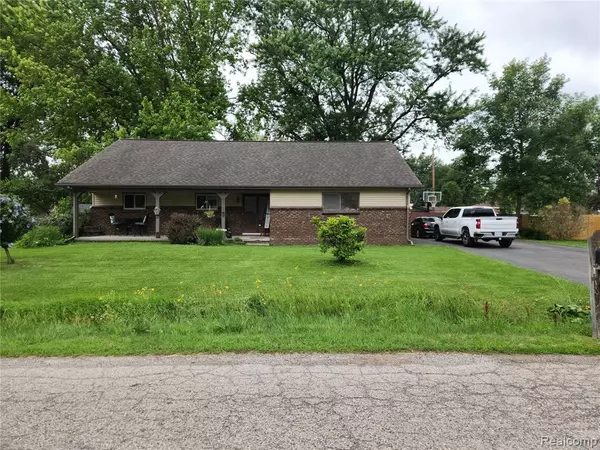 Harrison Twp, MI 48045 3381,24960 Trombley Street