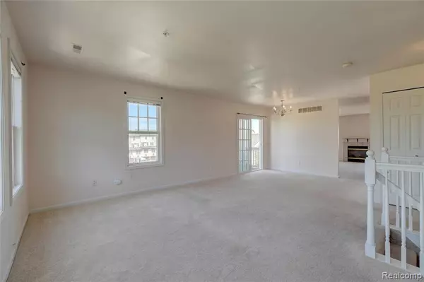 Farmington Hills, MI 48326 3060,208 Amys Walk