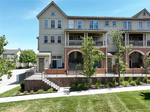 208 Amys Walk, Auburn Hills, MI 48326 3060