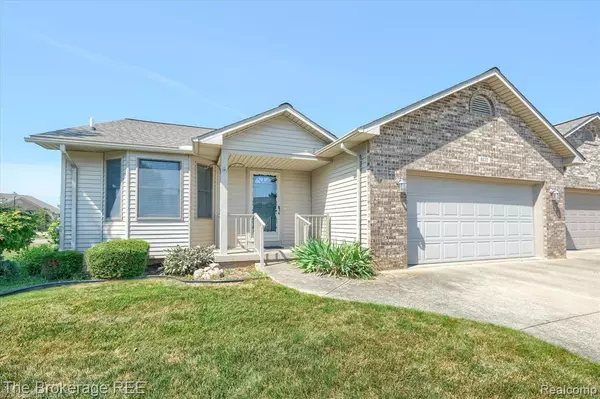 Swartz Creek, MI 48473 1709,5930 Cross Creek Drive