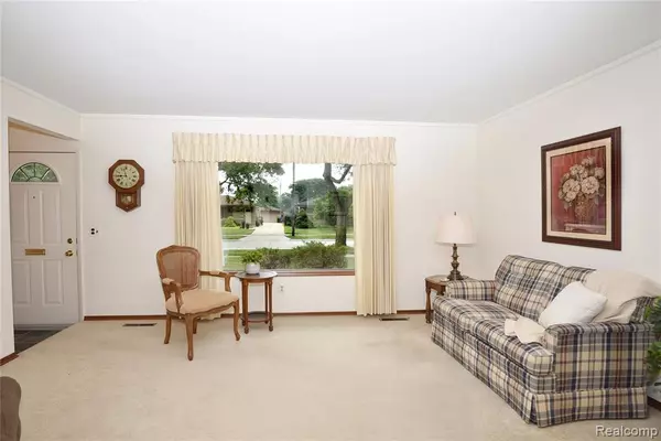 Warren, MI 48092 1013,32241 Hawthorne Drive