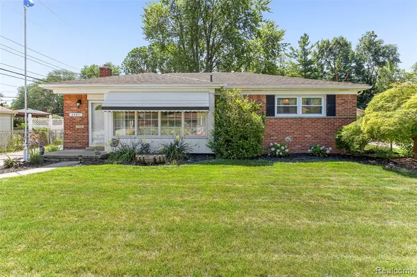 Livonia, MI 48150 2511,35211 Hathaway Street