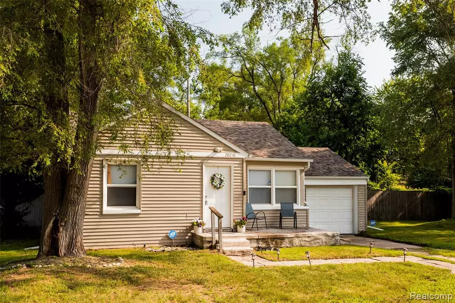 20210 Westhampton Avenue, Southfield, MI 48075 5652