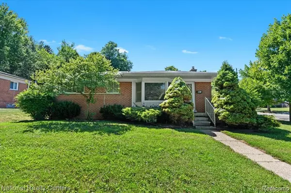 Milford, MI 48381 1785,861 Squire Lane