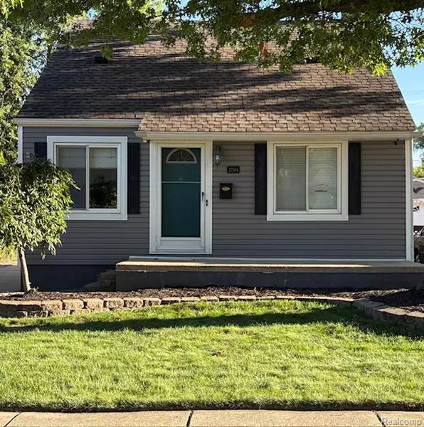 22504 California Street, Saint Clair Shores, MI 48080 3820