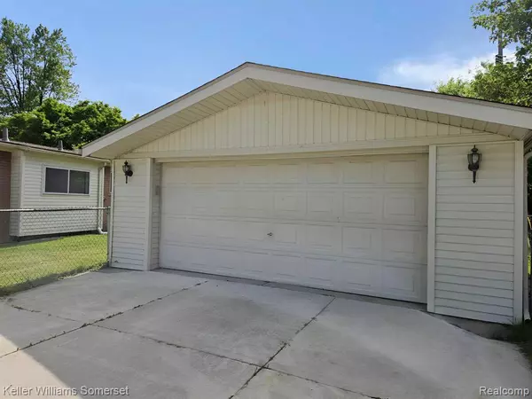 Warren, MI 48092 1789,4829 Buchanan Avenue