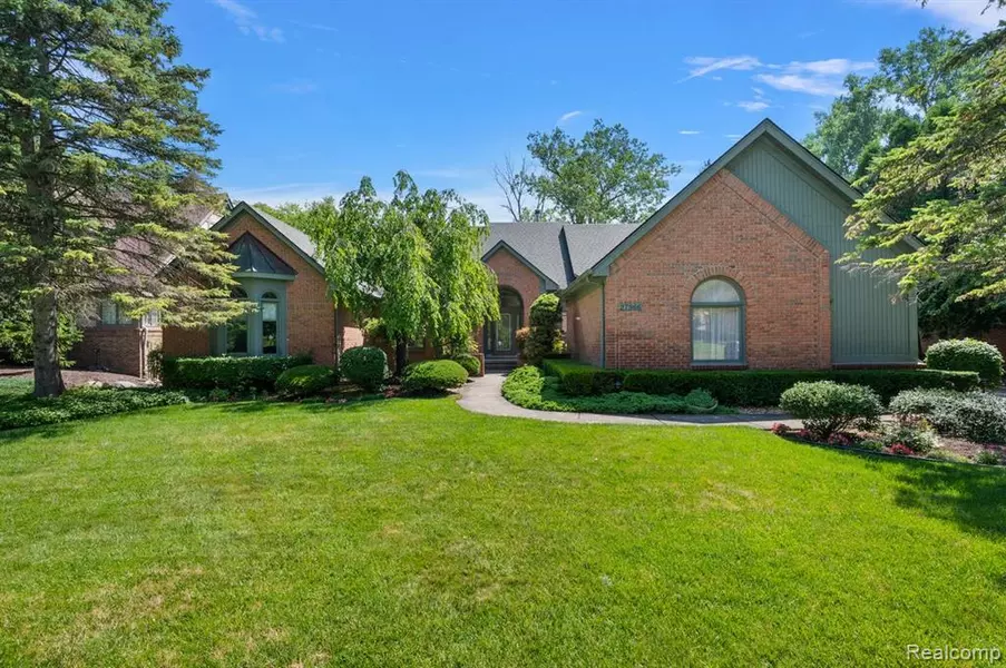 27966 Copper Creek Lane, Farmington Hills, MI 48331 2963
