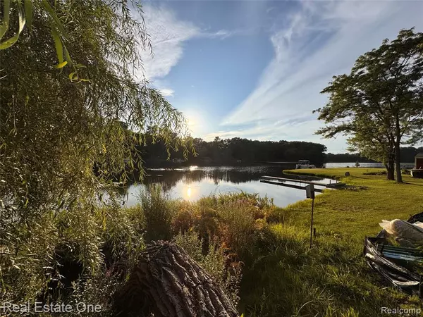 Milford, MI 48381 1136,000 Pearson Dr.