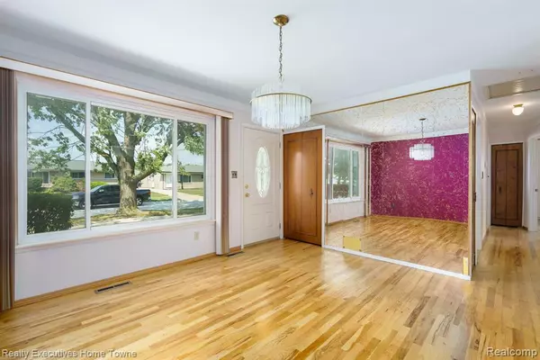 Roseville, MI 48066 2773,15616 Alsip Street