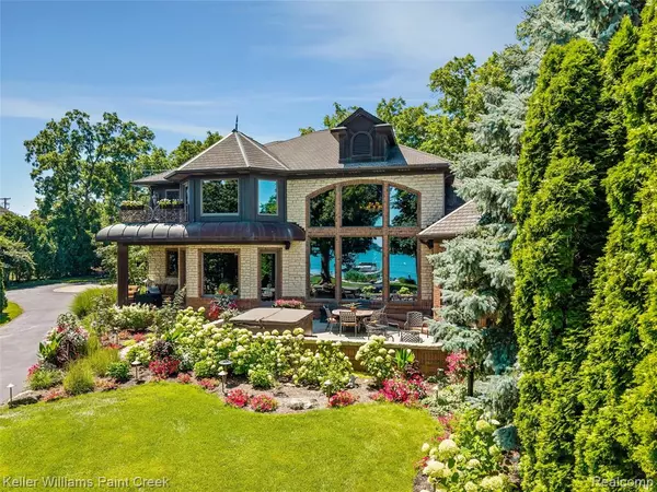 22220 E River Road, Grosse Ile, MI 48138 1385
