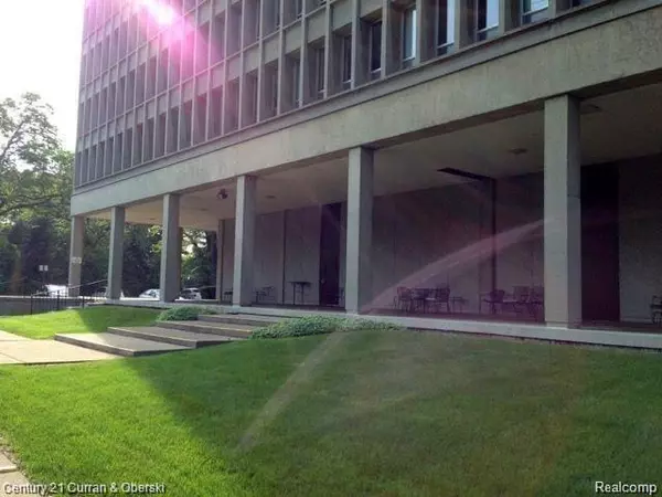 Dearborn, MI 48124 2199,22700 Garrison Street