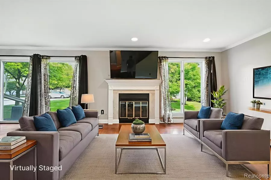 4291 Foxpointe Drive, West Bloomfield, MI 48323 2613