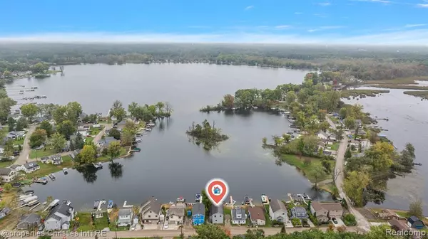 Brighton, MI 48116 8226,8873 Lagoon Drive
