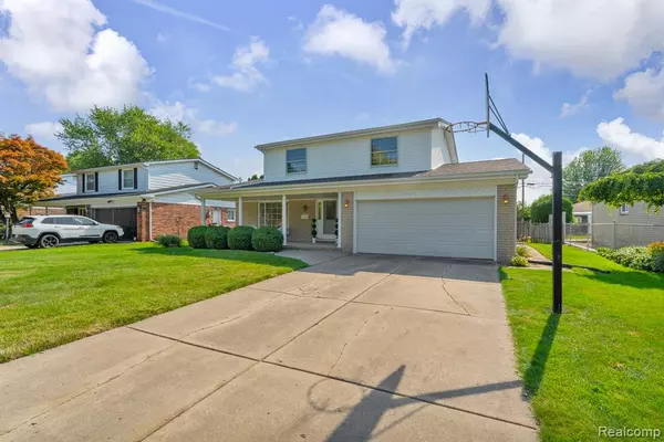Sterling Heights, MI 48312 3716,35700 Dearing Drive