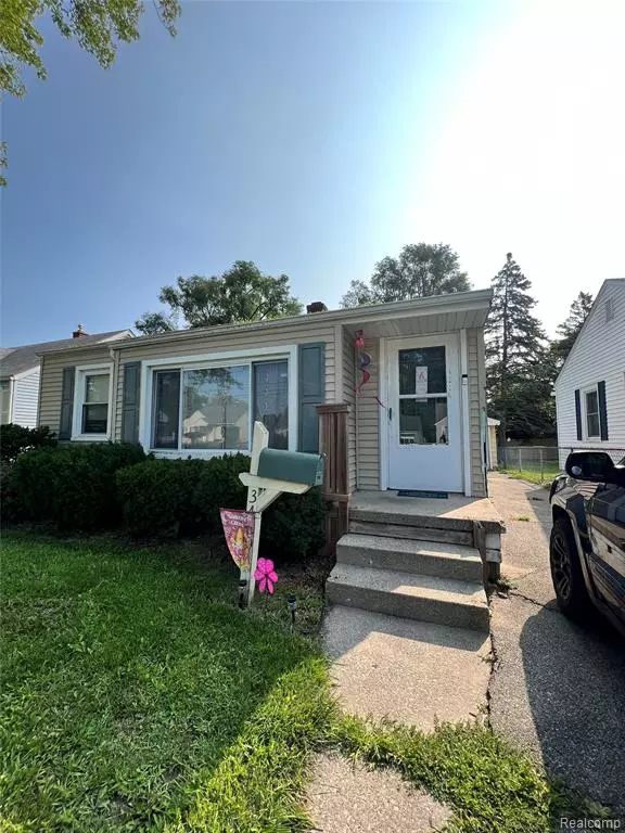 Saginaw, MI 48602 3251,3420 Mackinaw Street