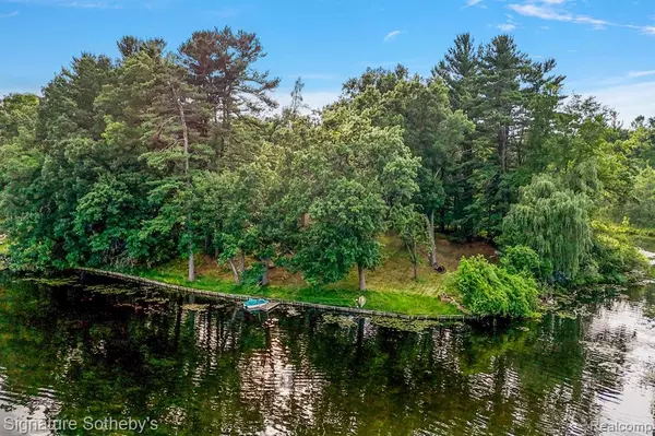 Lake Orion, MI 48362 1336,1035 Nakomis Trail