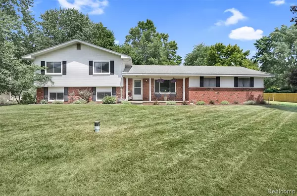 South Lyon, MI 48178 9111,9851 Atwood Drive