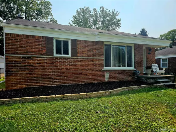 Livonia, MI 48150 3226,9994 Deering Street
