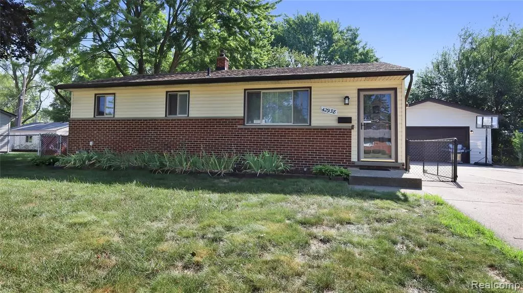 42938 Gainsley Drive, Sterling Heights, MI 48313 2451