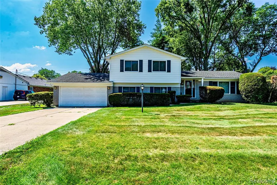 16156 Andover Drive, Clinton Township, MI 48035 1101