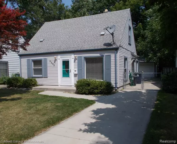2205 E 10 MILE Road, Royal Oak, MI 48067 3535