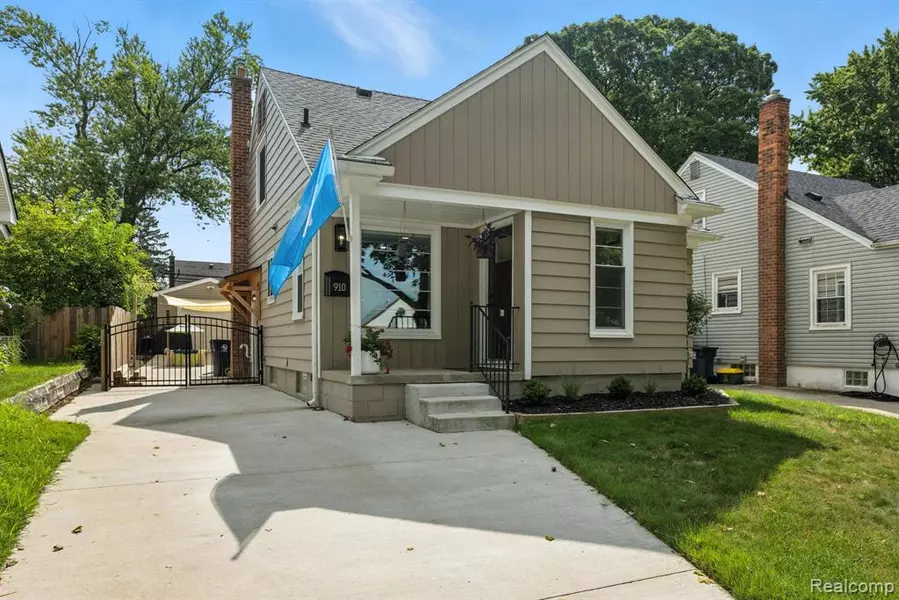 910 Maplegrove Avenue, Royal Oak, MI 48067 1691