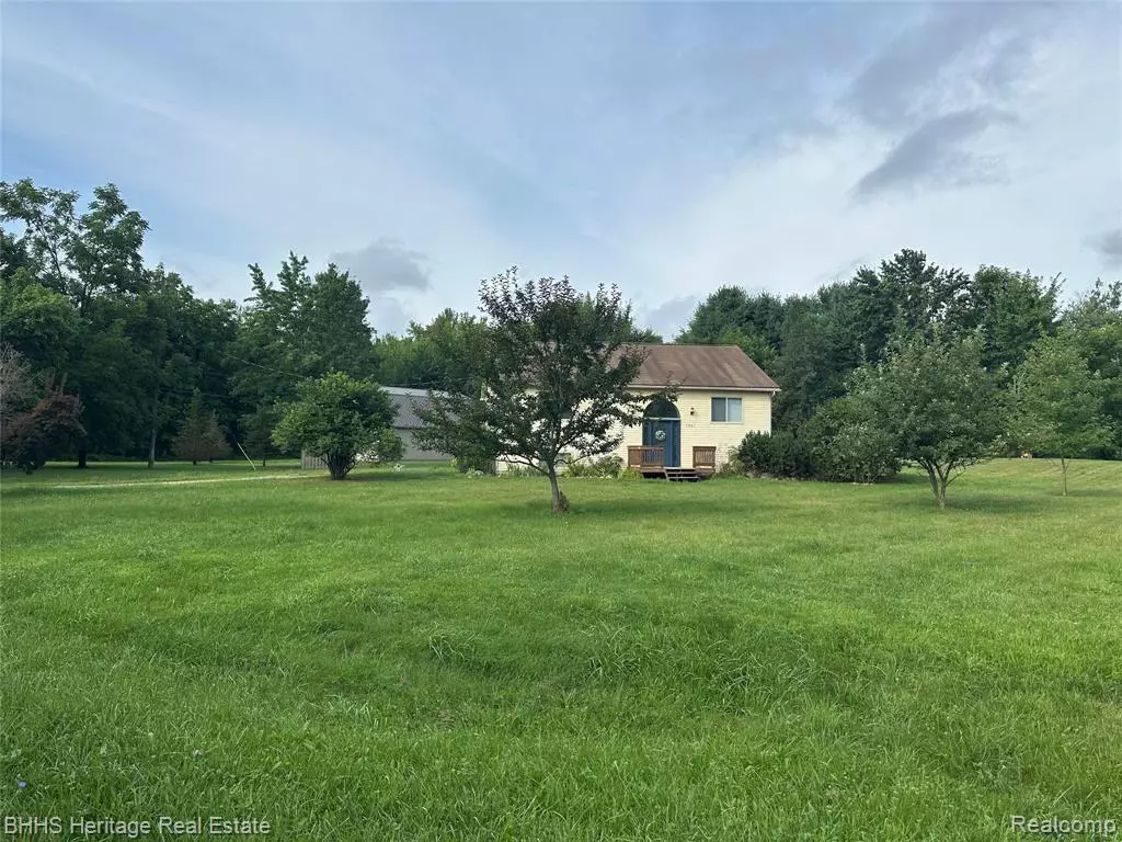 Fowlerville, MI 48836,1921 N Gregory Rd
