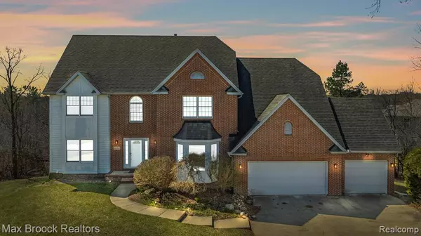 3592 GREAT FALLS Circle, Ann Arbor, MI 48108 9581