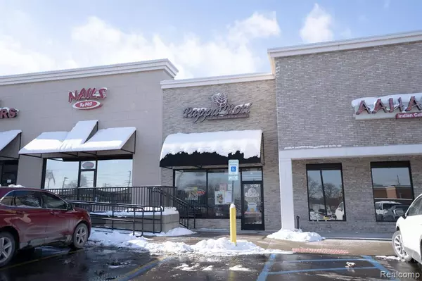 Farmington Hills, MI 48335,35572 Grand River Rd