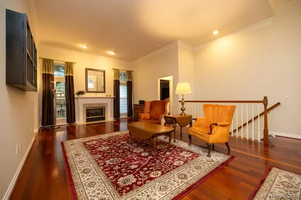 Clarkston, MI 48346 1596,7185 Elderwood Circle