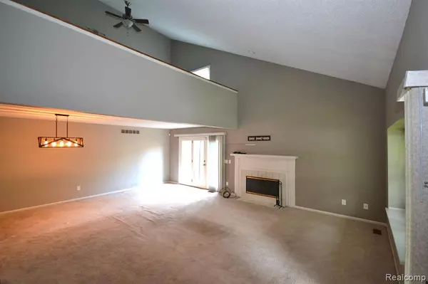 Dearborn, MI 48124 2500,2 CORNELL Court