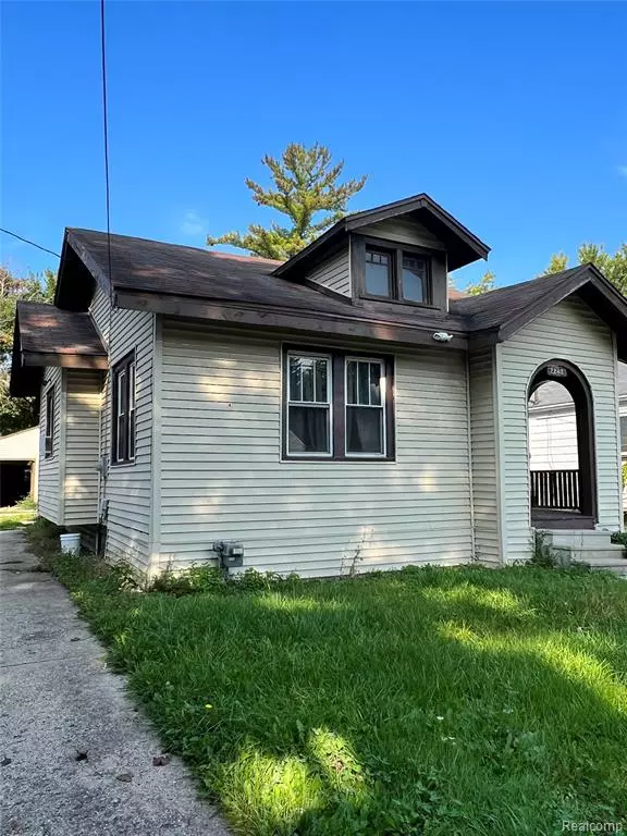 Saginaw, MI 48602 3813,2243 Avon Street