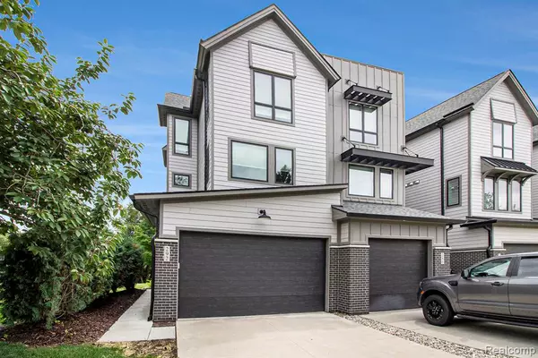 292 N 1st Street, Brighton, MI 48116 1205