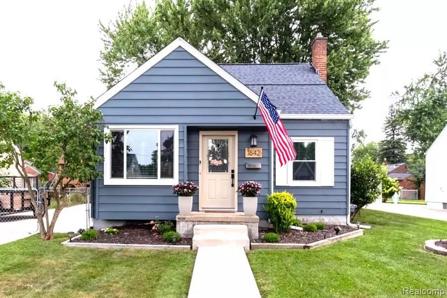 1642 Princeton Road, Berkley, MI 48072 3075