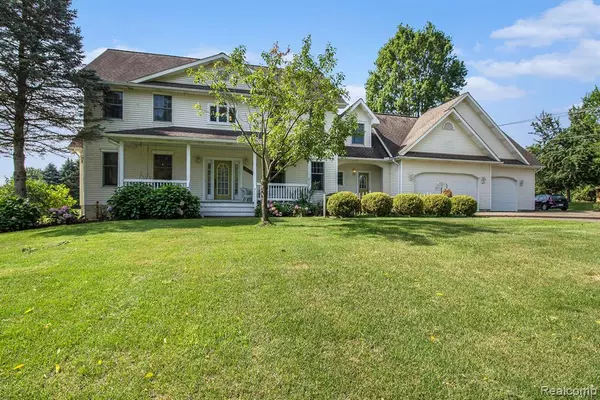 8472 Maltby Road, Brighton, MI 48116 8214