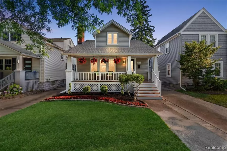 716 W Lincoln Street, Birmingham, MI 48009 4117