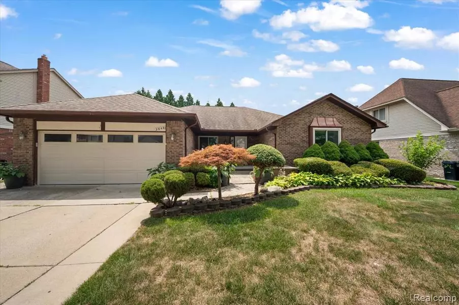 2648 Ormsby Drive, Sterling Heights, MI 48310 6971