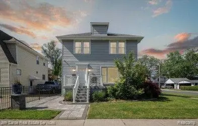 375 ARDMORE Drive, Ferndale, MI 48220 3320
