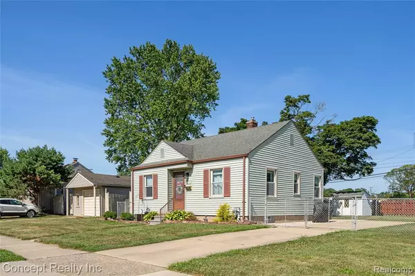 Trenton, MI 48183 4114,3742 Trumbull Street