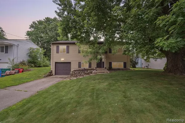 3431 Dianne Drive, Brighton, MI 48114 8642