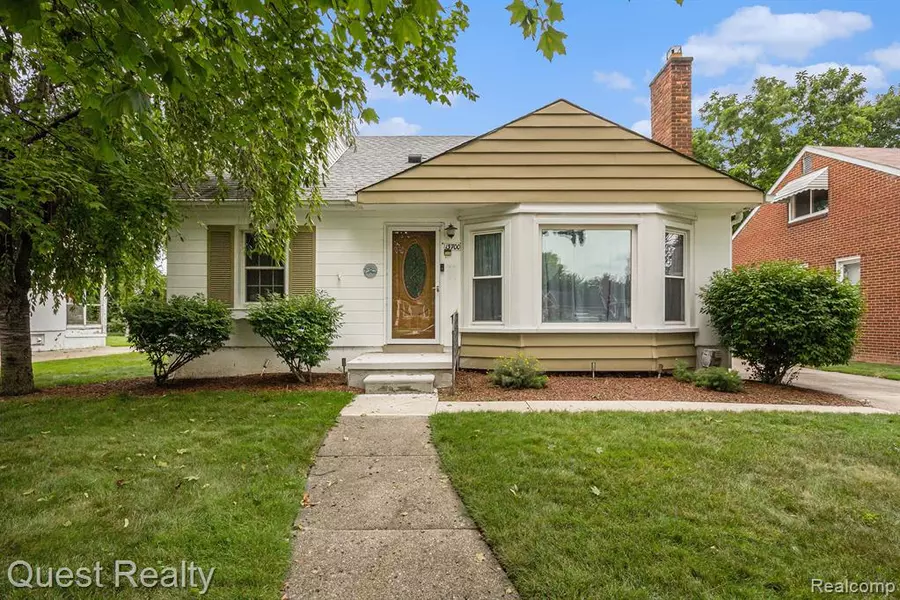13700 Winchester Street, Oak Park, MI 48237 4110